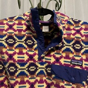 Women’s purple-patterned Patagonia fleece